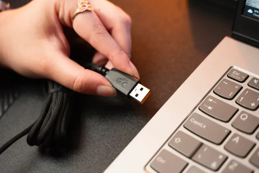 Glorious GMMK 3 a Model D 2 Wireless