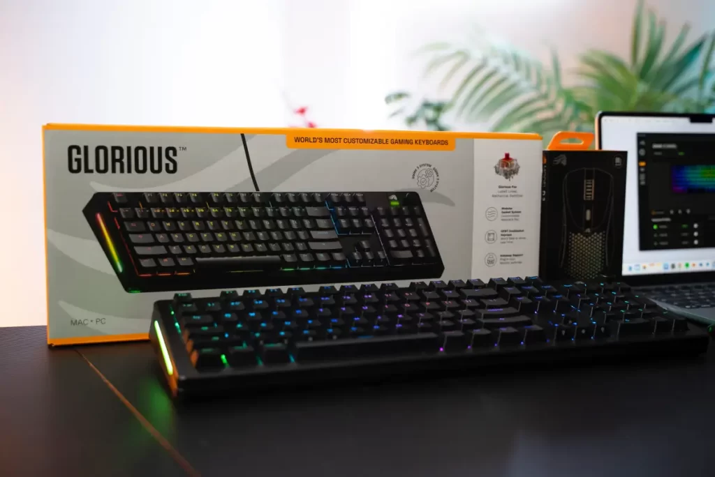 Glorious GMMK 3 a Model D 2 Wireless