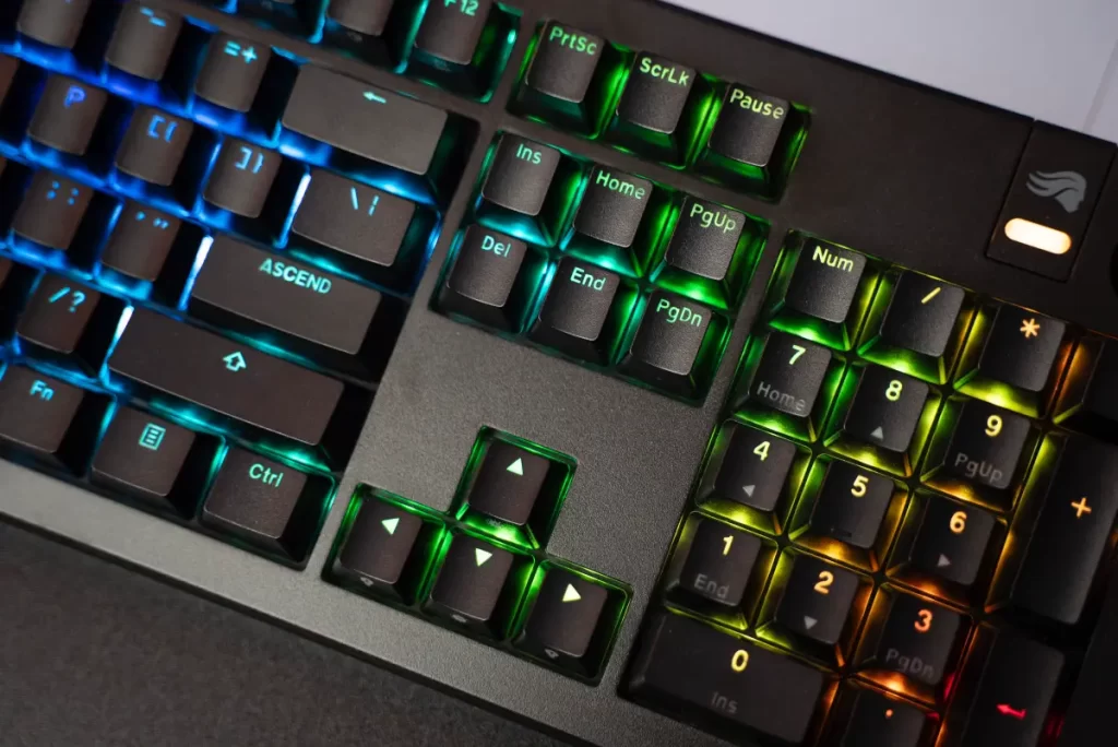 Glorious GMMK 3 a Model D 2 Wireless