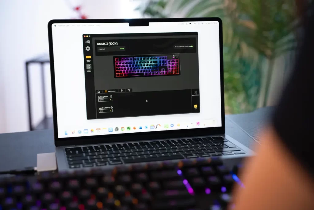 Glorious GMMK 3 a Model D 2 Wireless