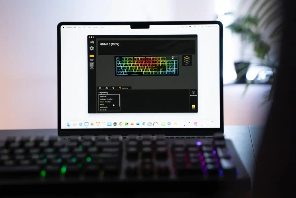 Glorious GMMK 3 a Model D 2 Wireless