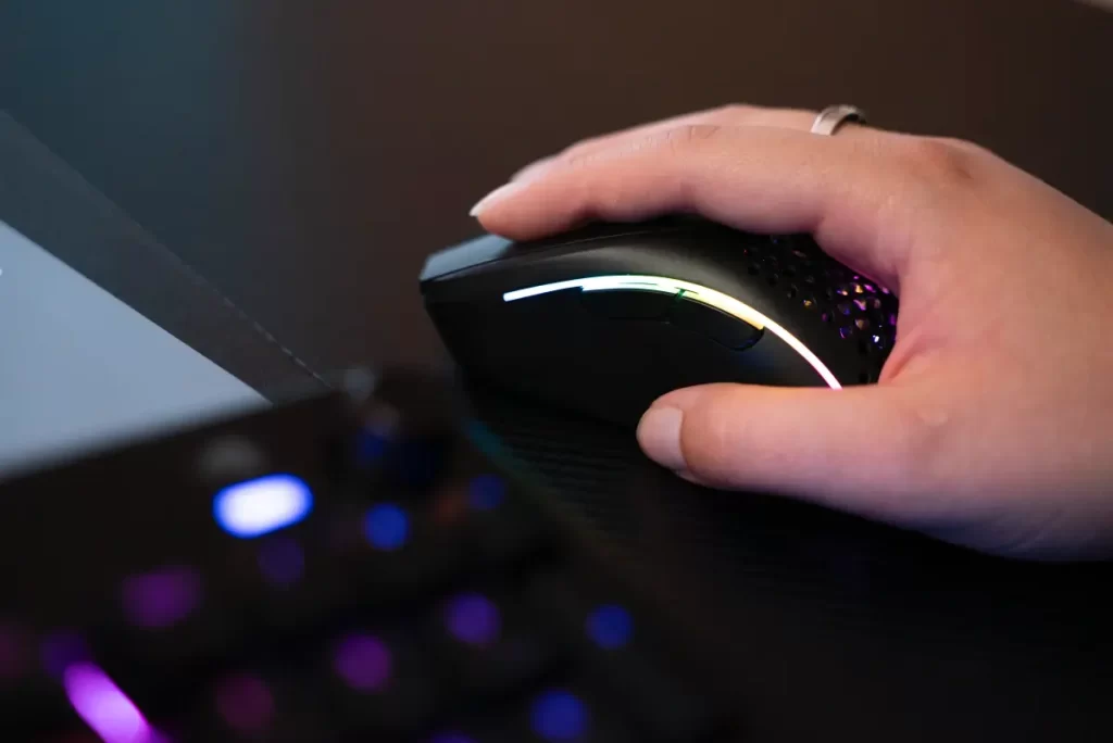 Glorious GMMK 3 a Model D 2 Wireless