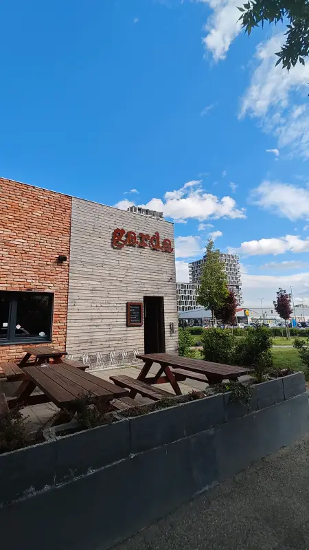 Vyfotené modelom POCO F7 Pro