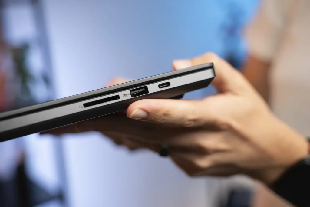 ROG Zephyrus G16 (2025)