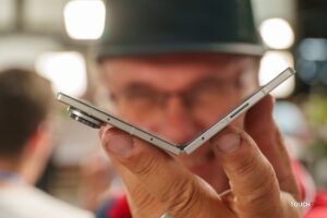 Galaxy Z Fold7 má v otvorenom stave na hrúbku len 4,2 mmJe to t