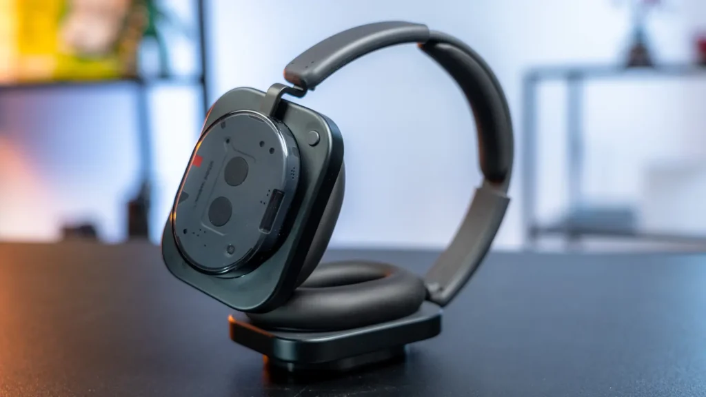 Nothing Headphone (1)