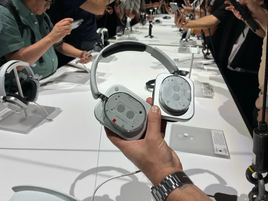 Nothing Headphone (1)