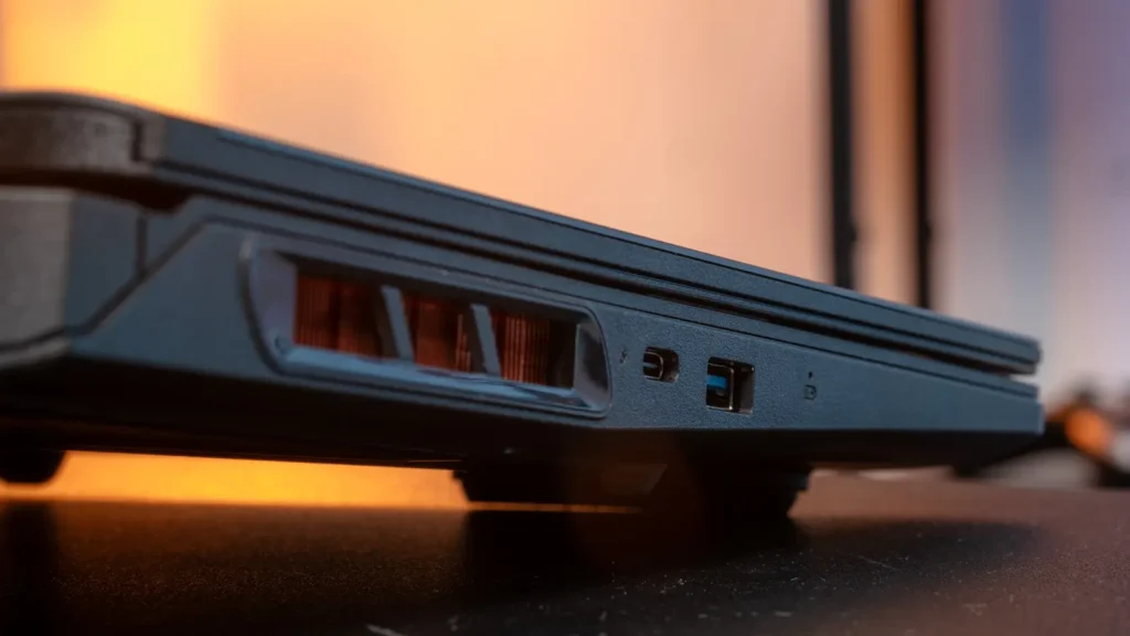 MSI Crosshair A16 HX D8W