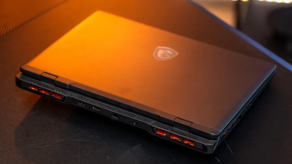 MSI Crosshair A16 HX D8W