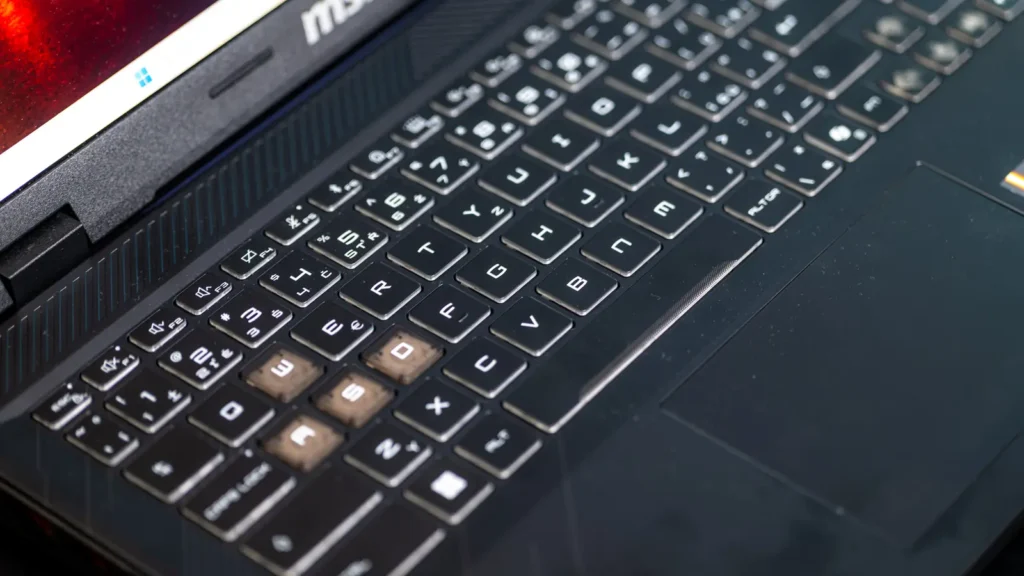 MSI Crosshair A16 HX D8W