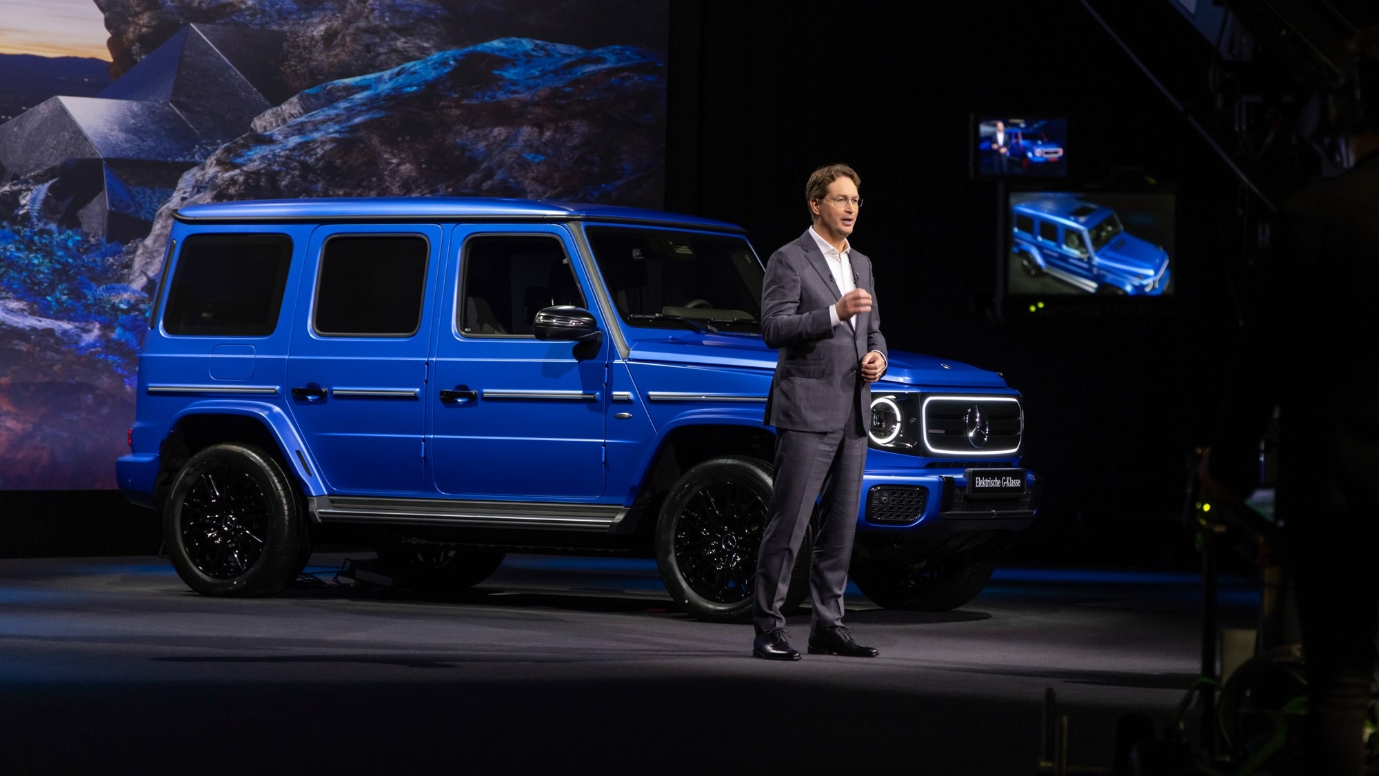 Šéf Mercedesu vyzýva EU, aby zrušila zákaz benzínových motorov a nerútila sa tak čelom k múru 