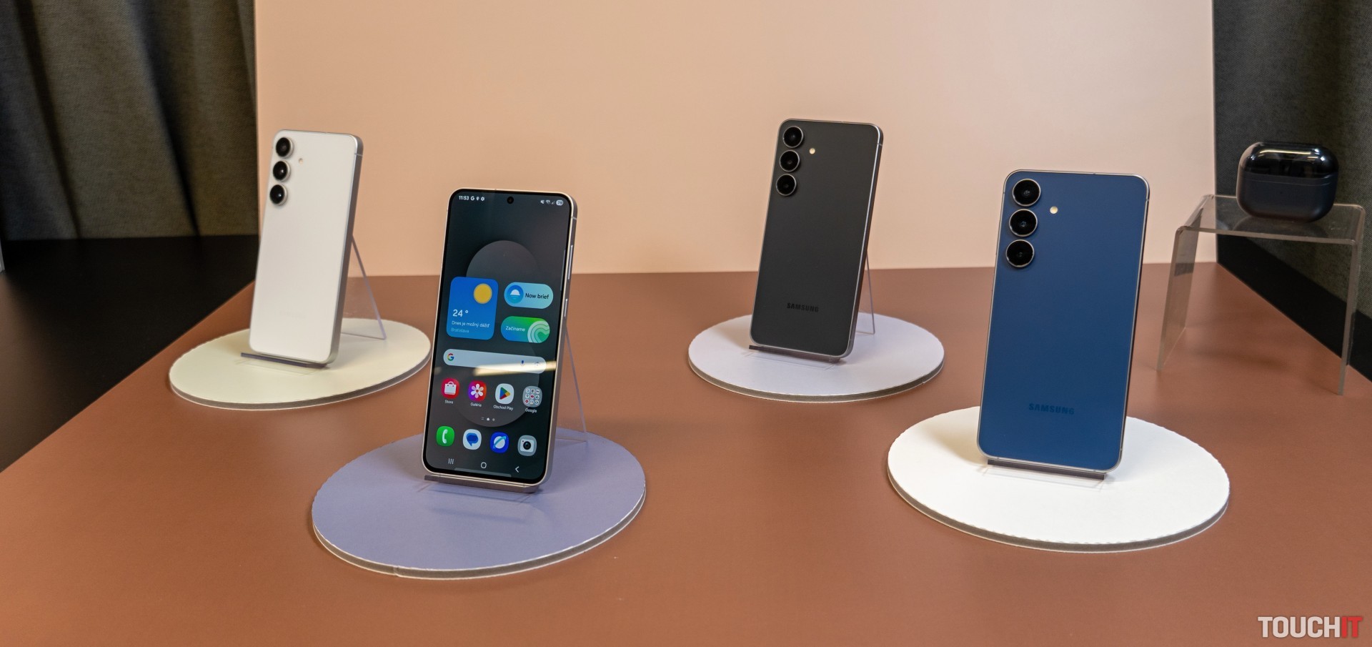 Samsung Galaxy S25 FE: vylepšený fotoaparát, vyššia kapacita batérie a umelá inteligencia