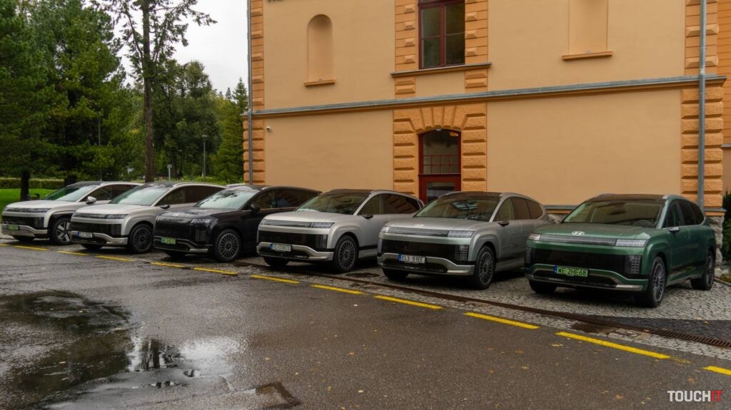 Testovacie vozidlá pripravené v Tatranskej Lomnici