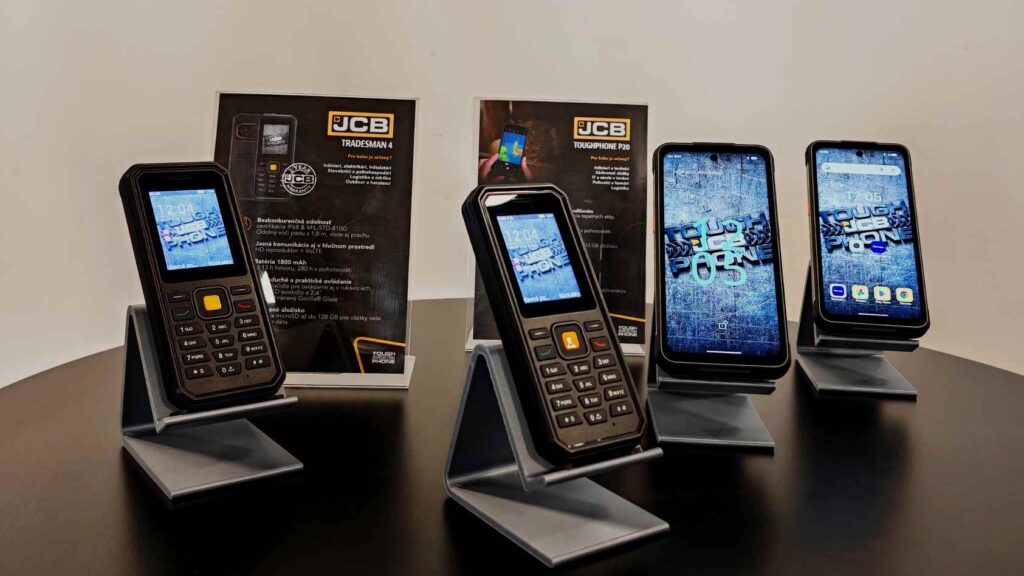 JCB Toughphone P20 a JCB Tradesman 4