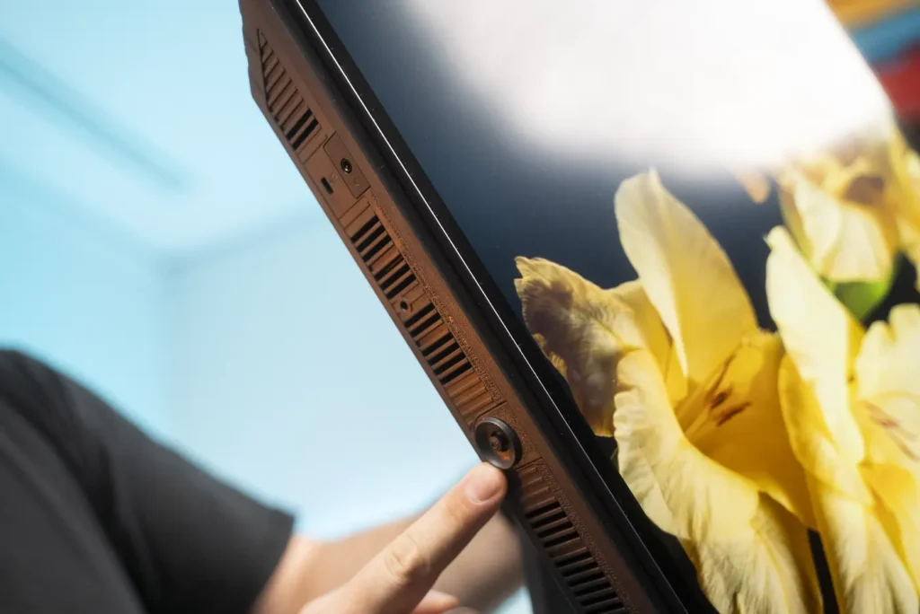 LG 27GX790A: Rýchly herný OLED monitor so špičkovým obrazom