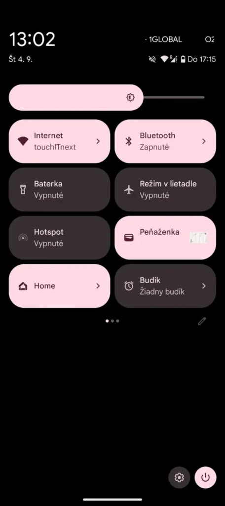 Pixel 9 s Androidom 16