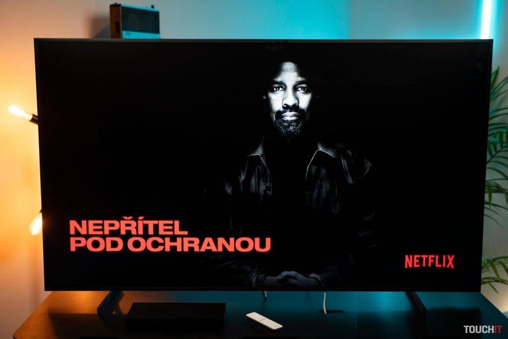 Neo QLED nemá žiadny problém s čiernou farbou