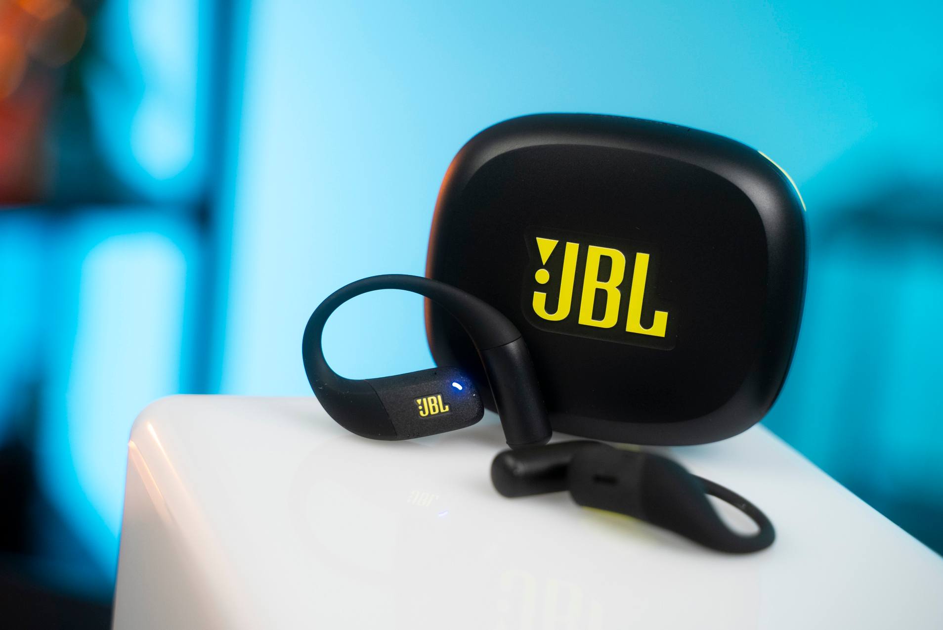 JBL Sense Lite vs. Endurance Zone: ktoré otvorené slúchadlá sú lepšou voľbou pre športovcov?
