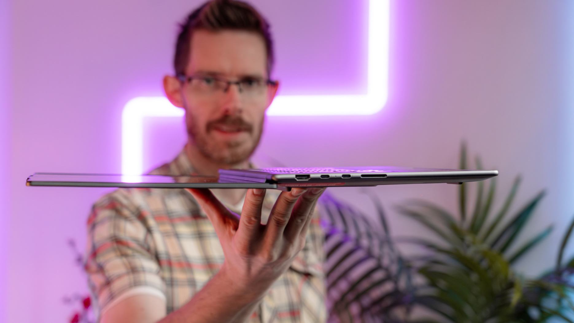 Lenovo Yoga Pro 7: AI, výkon a výdrž v jednom (RECENZIA)