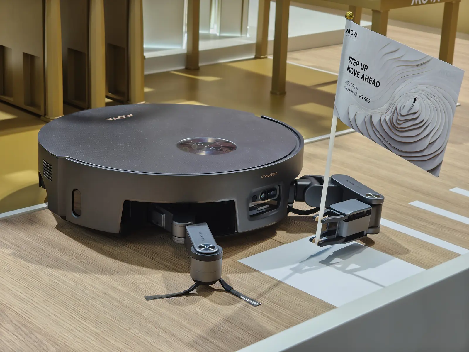 Budúcnosť domácnosti? MOVA ukázala vysávače s ľudskými schopnosťami