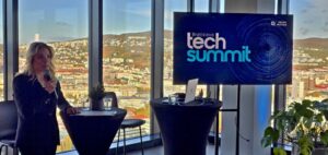 Veronika Cifrová Ostrihoňová pri otvorení techSummitu v Bratislave