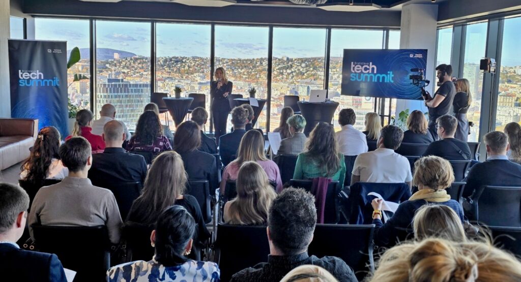 Konferencia techSummit a jeho účastníci