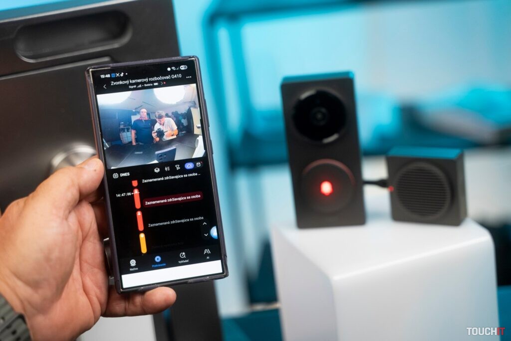 Takto sme skúšali spojenie inteligentného zámku a video kamery
