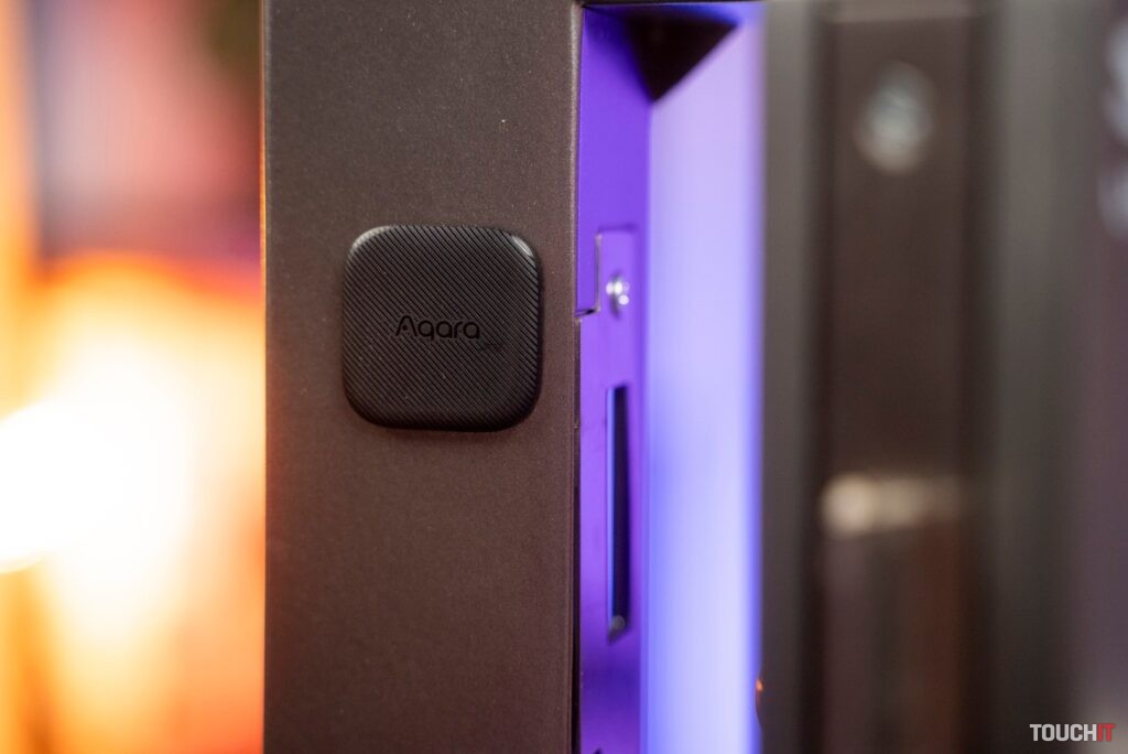 NFC nálepka je jednoduchý spôsob ako otvoriť dvere len dotykom smartfónu