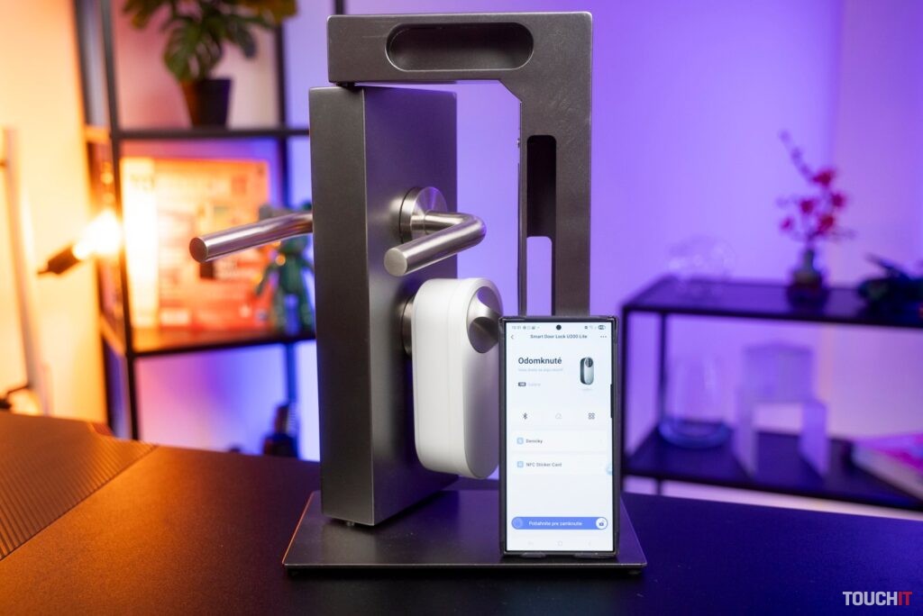 Zámok s nainštalovanou a napárovanou aplikáciou Aquara