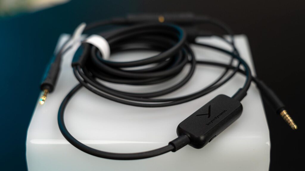 Beyerdynamic MMX 330 Pro