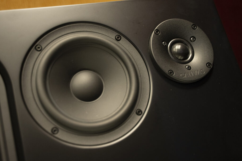 Kvalitné materiály použité na konštrukciu CANVAS SOLO