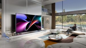 Najväčšia TV na trhu: Hisense UX 116″ RGB-MiniLED