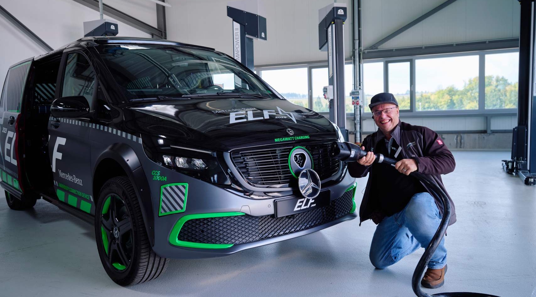 Mercedes-Benz ELF: zabudnite na bežné nabíjanie elektrických vozidiel. Toto je cesta