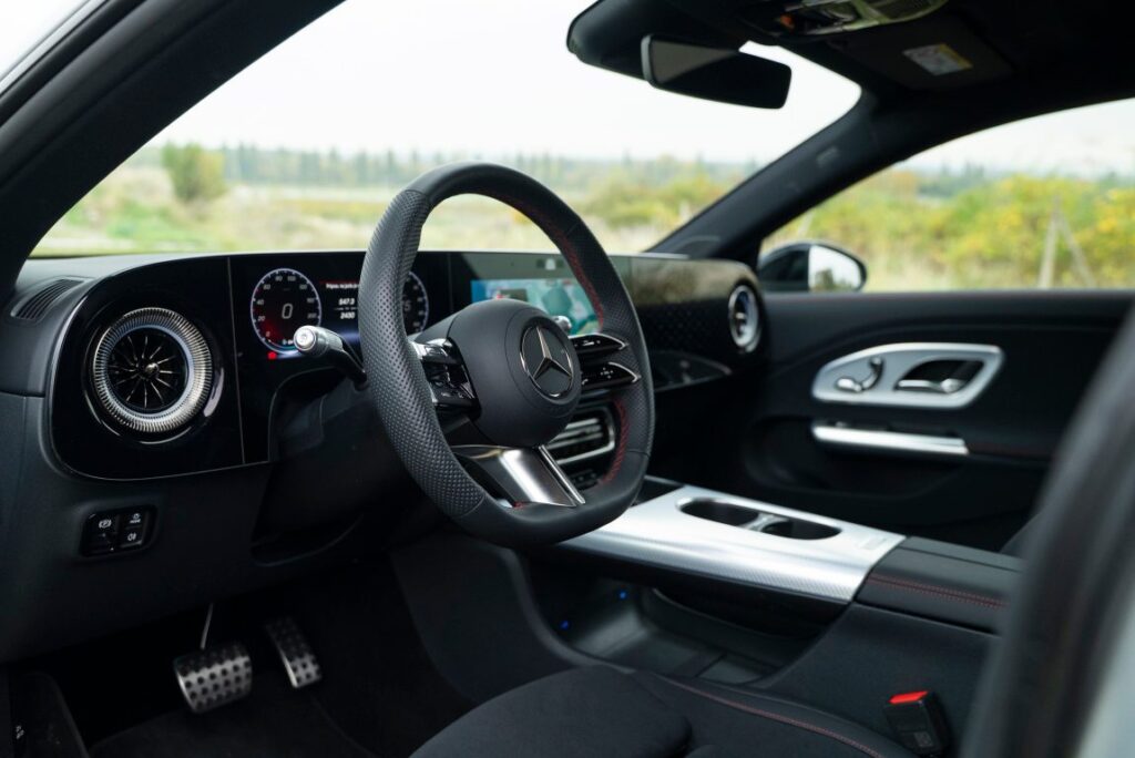 Mercedes-Benz CLA 350 4MATIC