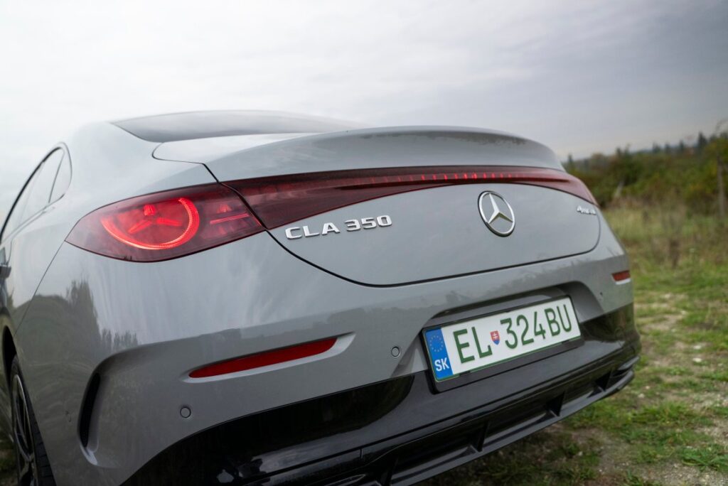 Mercedes-Benz CLA 350 4MATIC