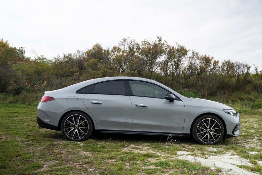 Mercedes-Benz CLA 350 4MATIC