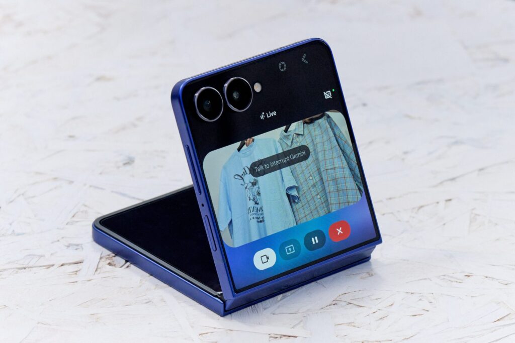 Galaxy Z Flip 7 a využitie zadných fotoaparátov pri Gemini Life