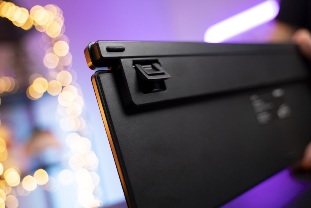 Hama WK-750: Štýlová bezdrôtová klávesnica pre tri zariadenia