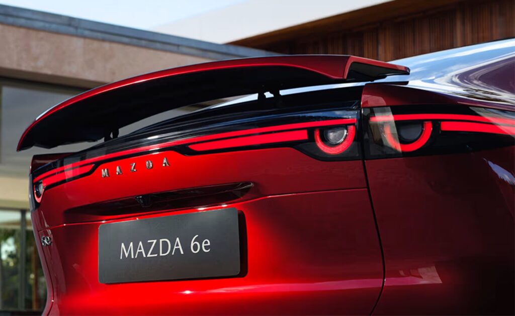 Vysúvacie zadné krídlo