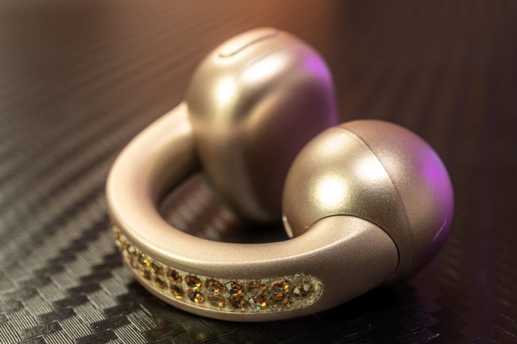 Moto Buds Loop Crystals by Swarovski