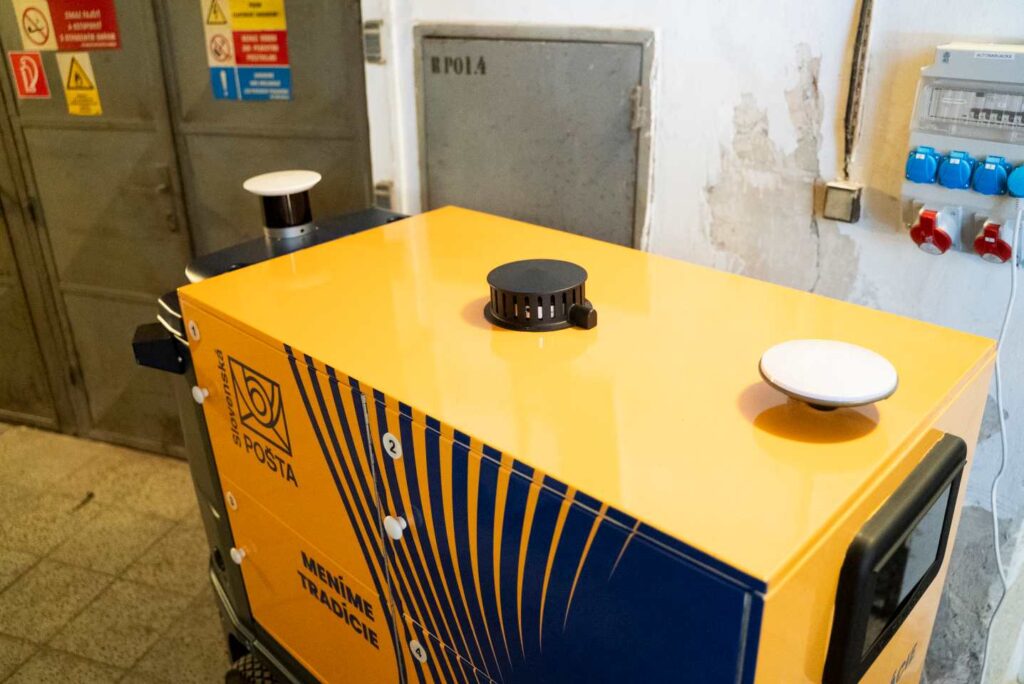 Poštový robot mAlka