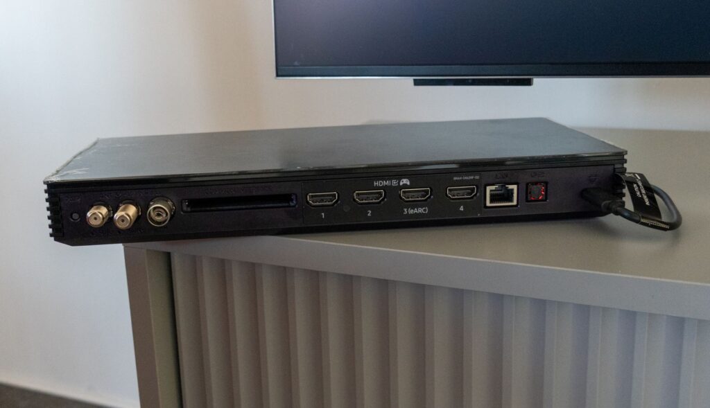 Samsung NeoQLED QN990F