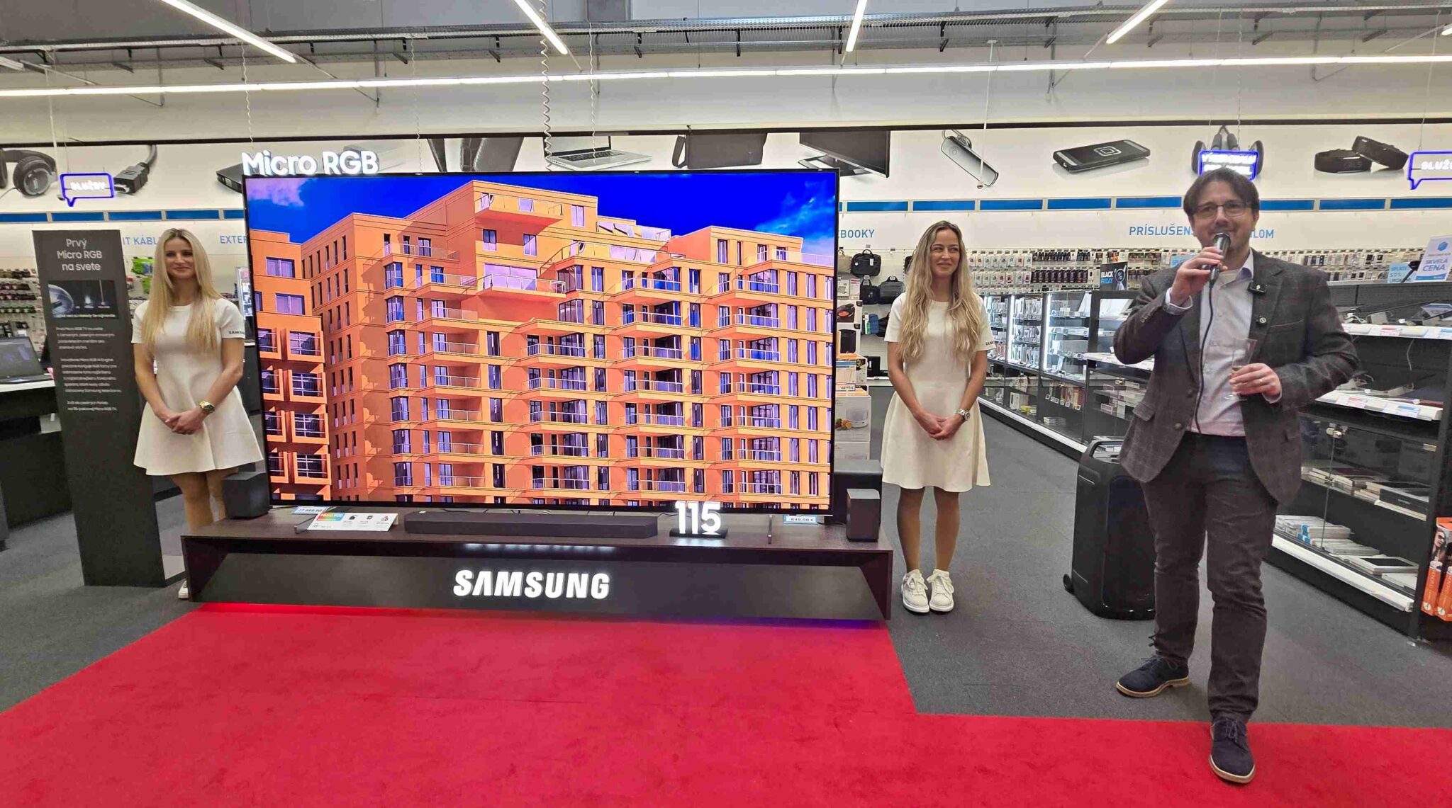 Televízor Samsung Micro RGB so 115″ displejom je na Slovensku a prvé kusy sú už predané