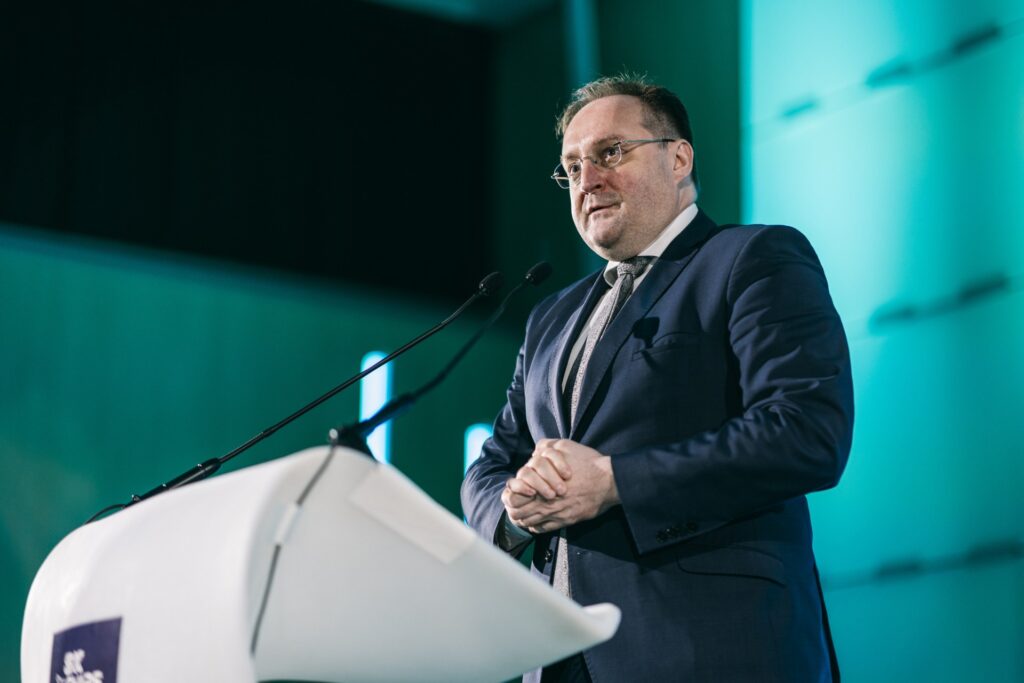 Vladimír Šimoňák, Ministerstvo hospodárstva