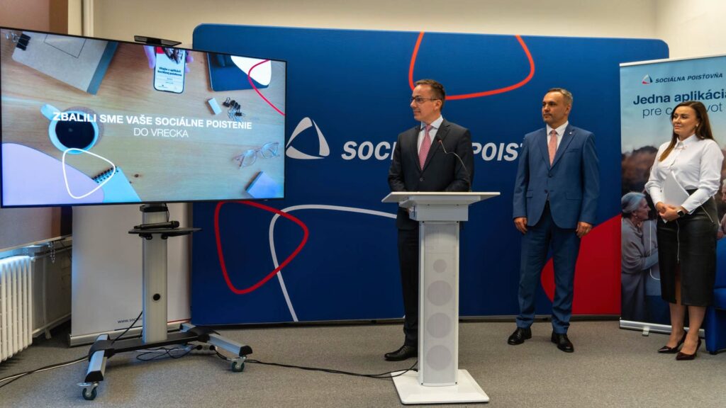 Minister Erik Tomáš predstavuje aplikáciu Sociálna poisťovňa