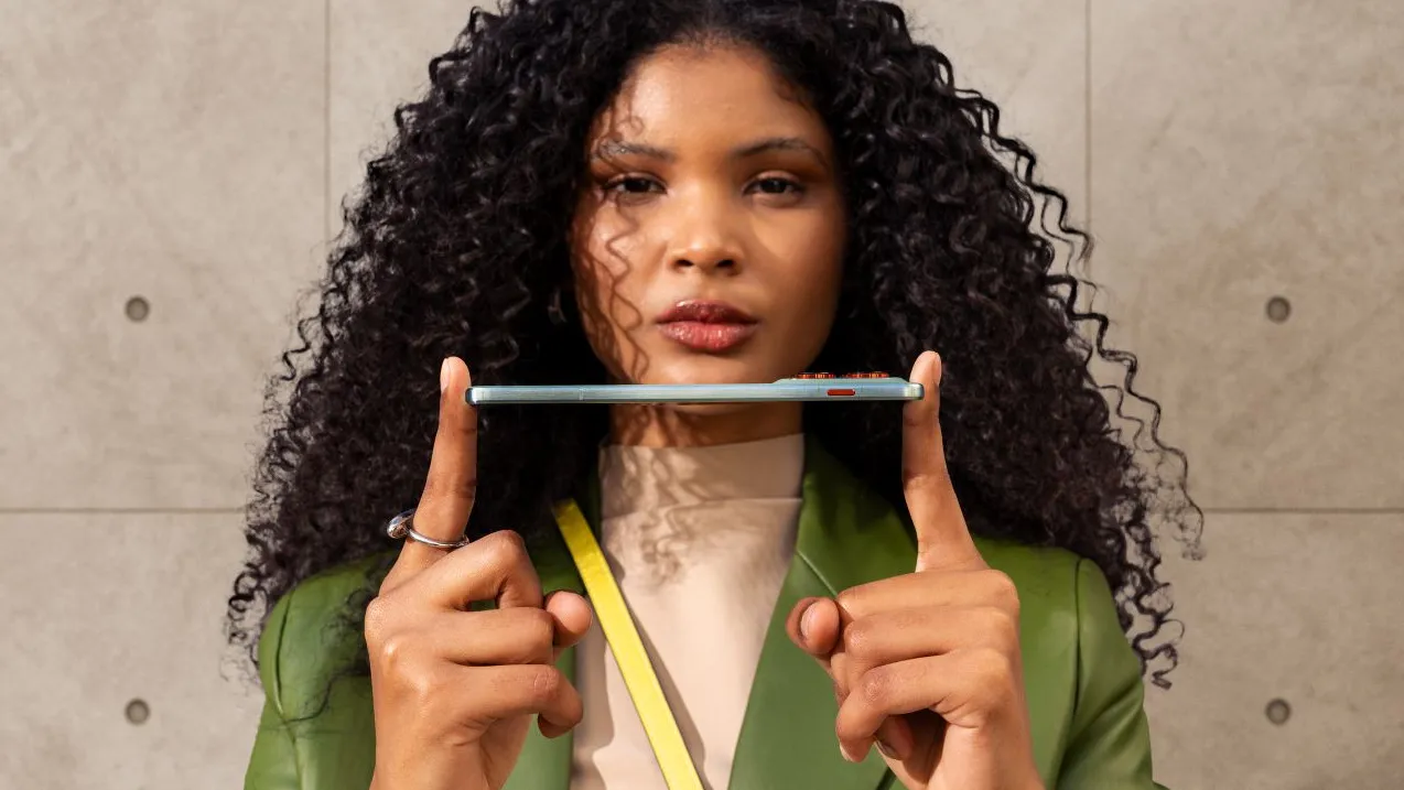 Motorola Edge 70 oficiálne: Tenký smartfón s veľkou batériou