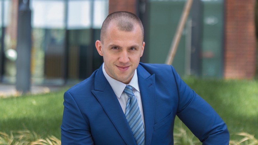 Mladý Slovák venuje školám 10 000 eur na modernizáciu. Na prihlásenie do súťaže zostávajú 4 dni! 