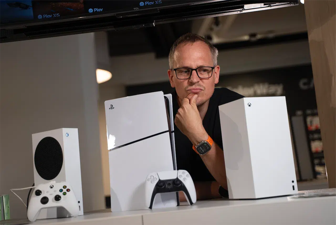 Kúpiť si PlayStation alebo Xbox? Ktorú konzolu si vybrať?