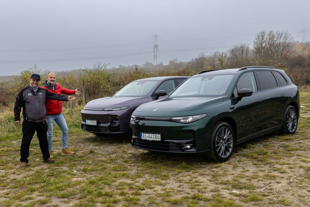 Leapmotor B10 (fialový naľavo) a Leapmotor C10 (zelený napravo)