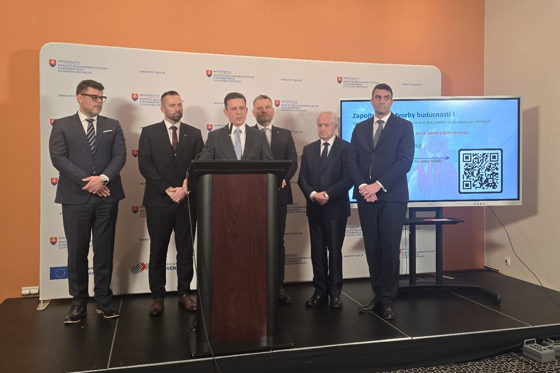 Vízia AI pre Slovensko: štát chce z dát a výpočtového výkonu urobiť strategický kapitál